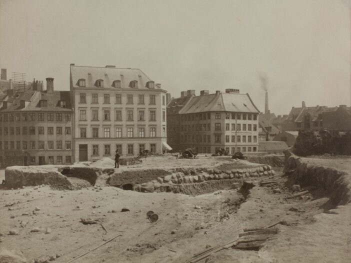 Jarmers ruin udgraves 1877